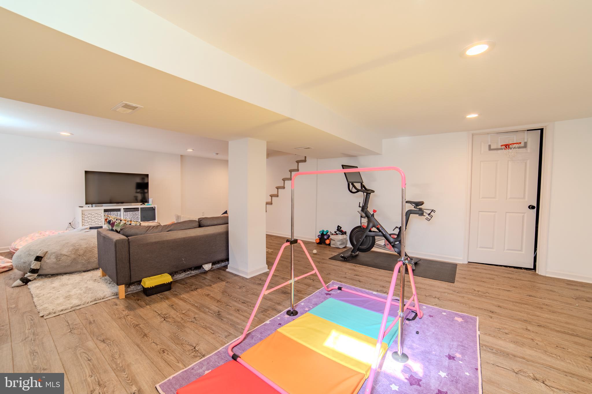 664 WASHINGTON AVENUE