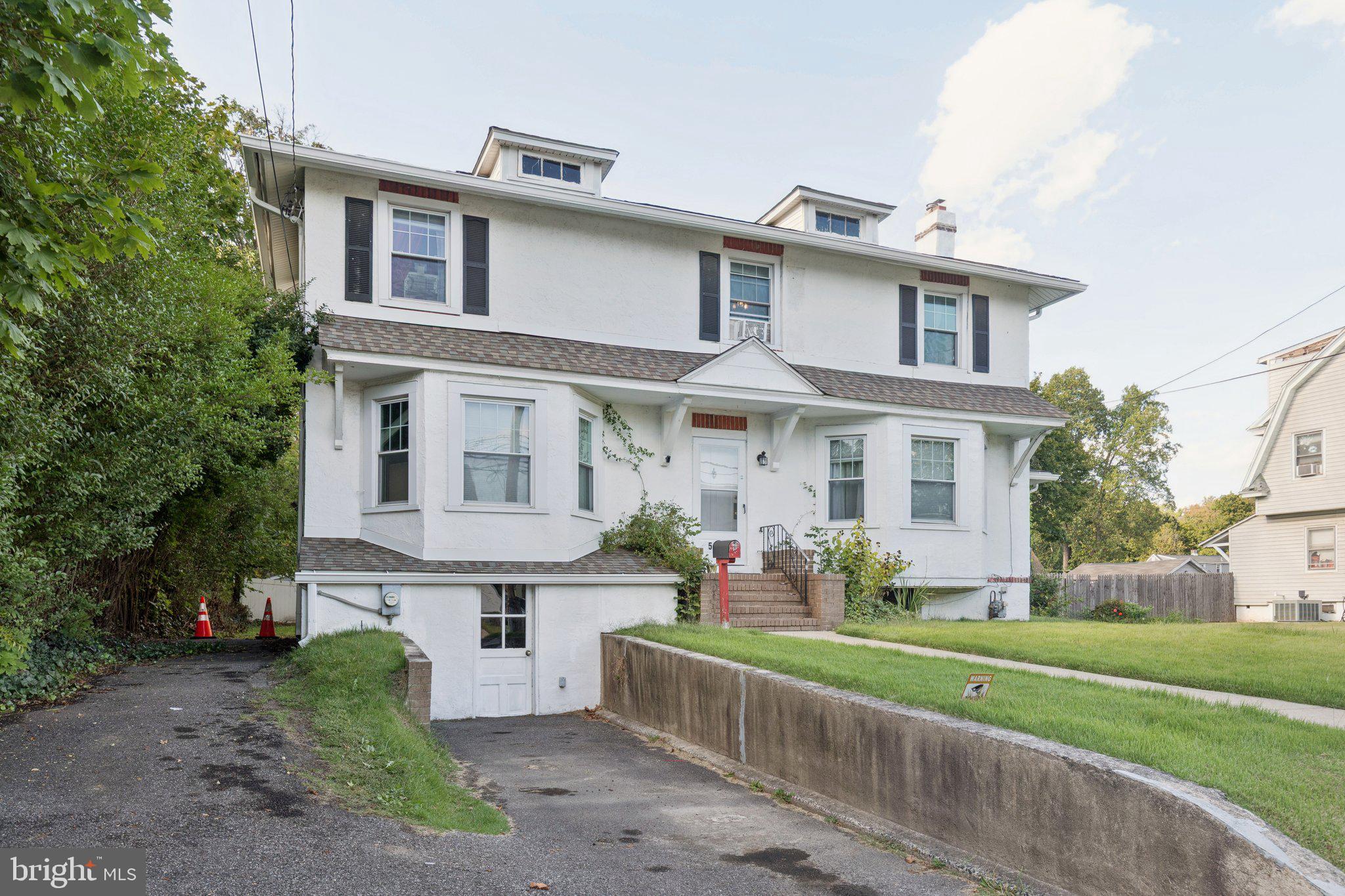 504 S ELMWOOD AVENUE