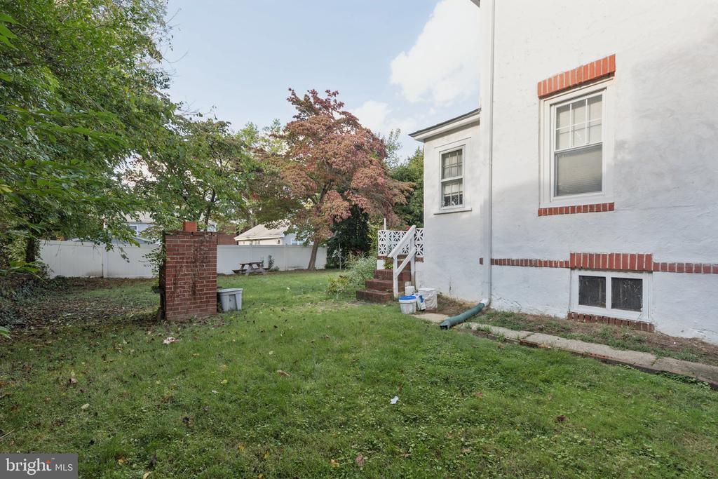 504 S ELMWOOD AVENUE