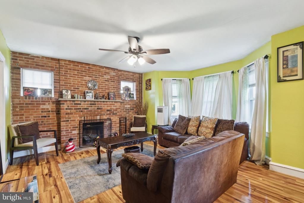 504 S ELMWOOD AVENUE