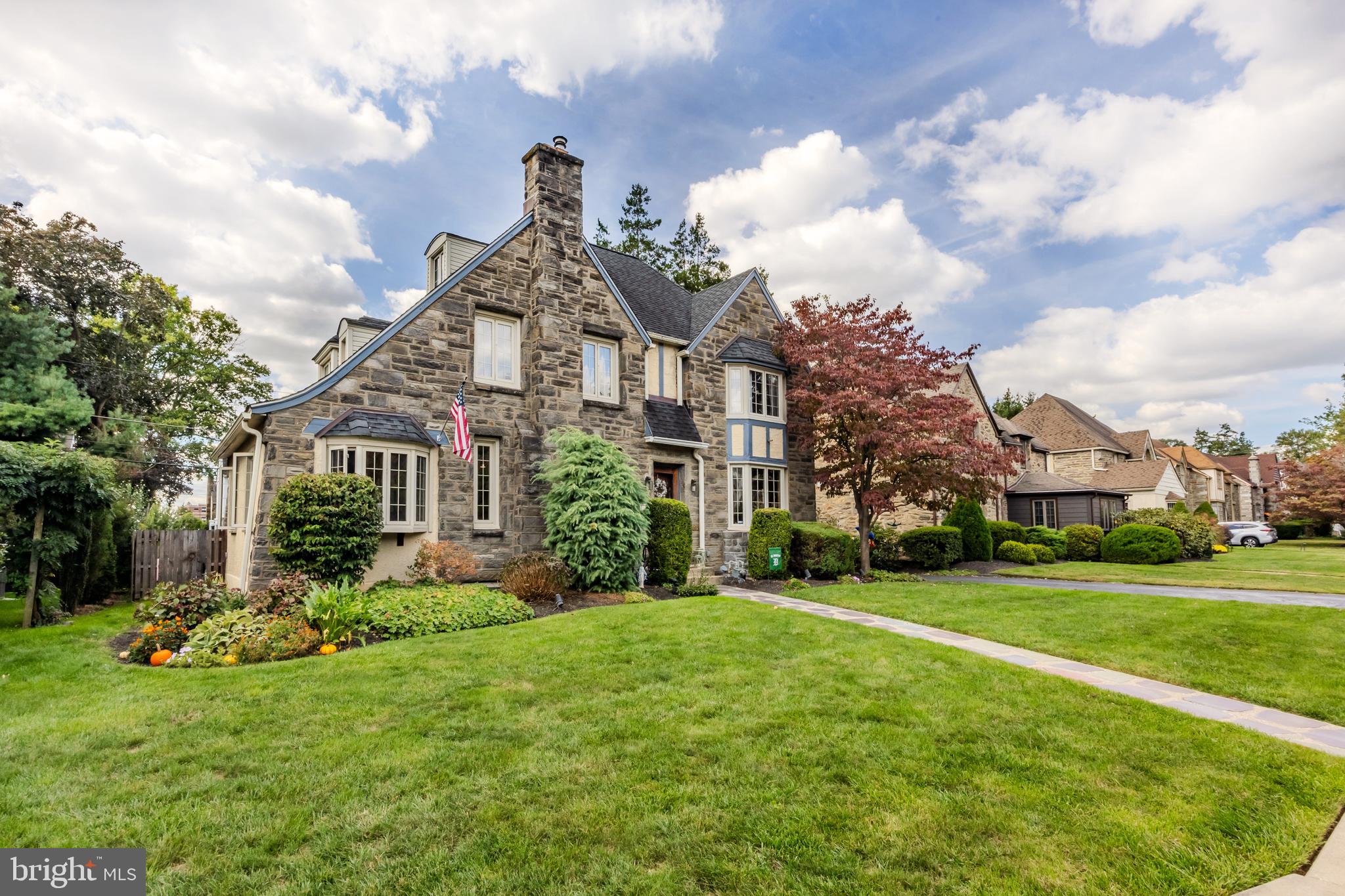 1208 BELFIELD AVENUE