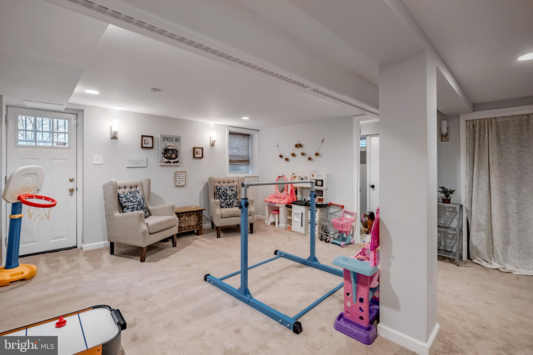 1208 BELFIELD AVENUE