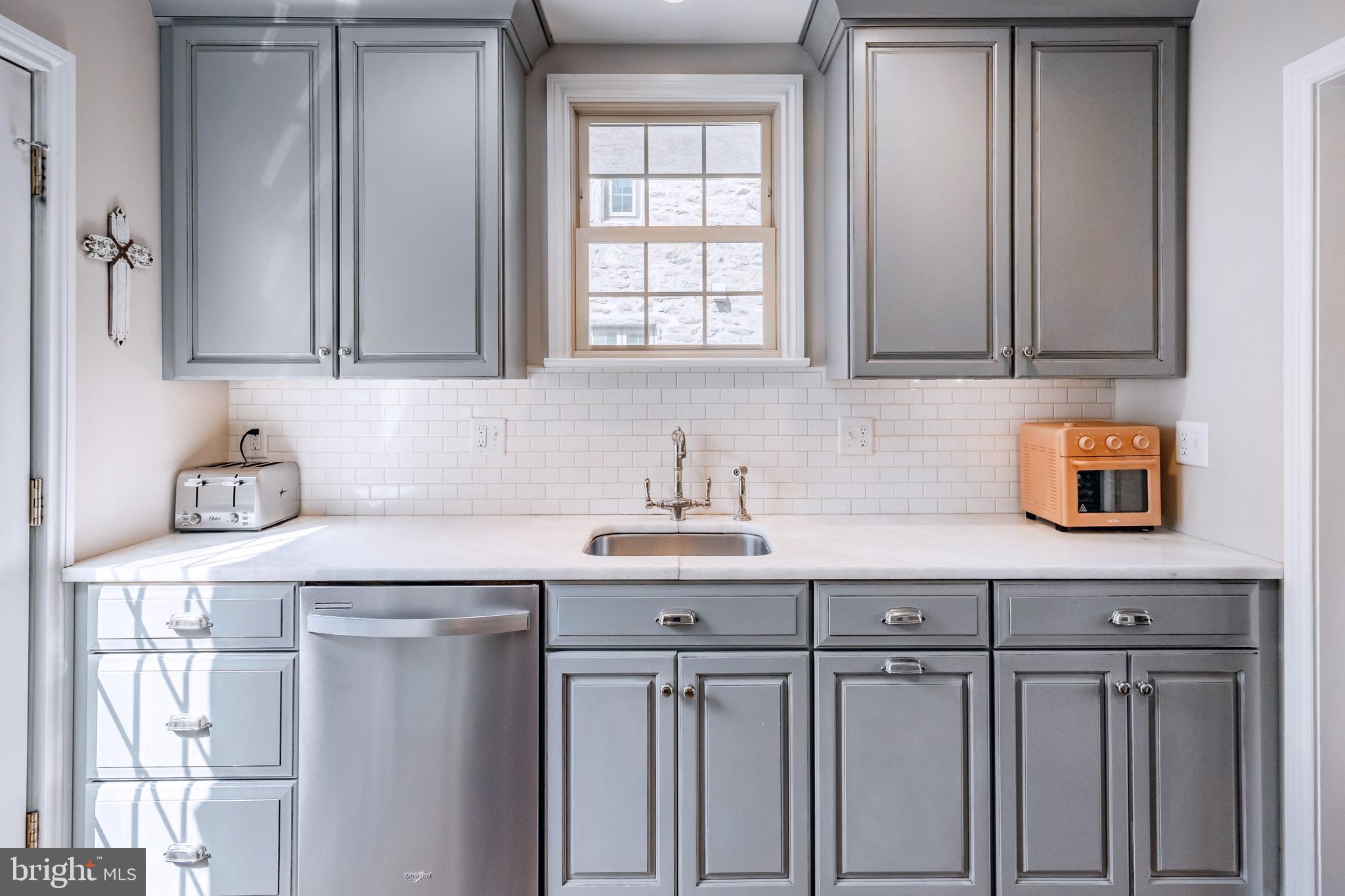 1208 BELFIELD AVENUE