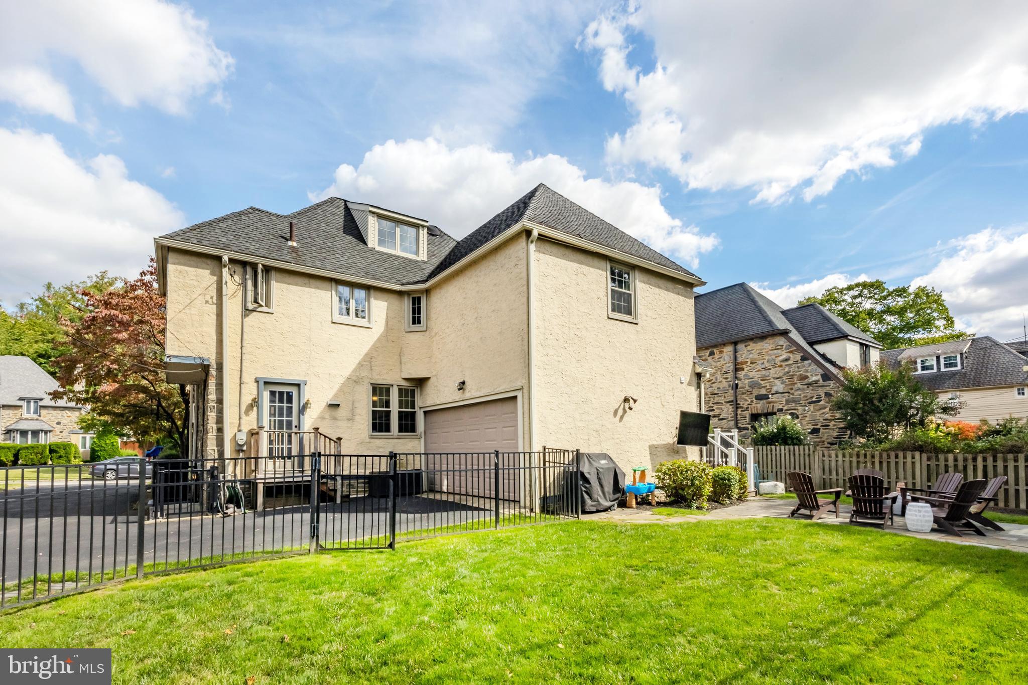 1208 BELFIELD AVENUE