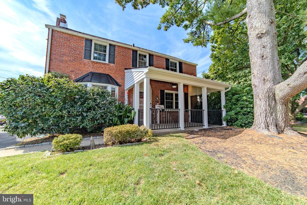 304 EARLINGTON ROAD