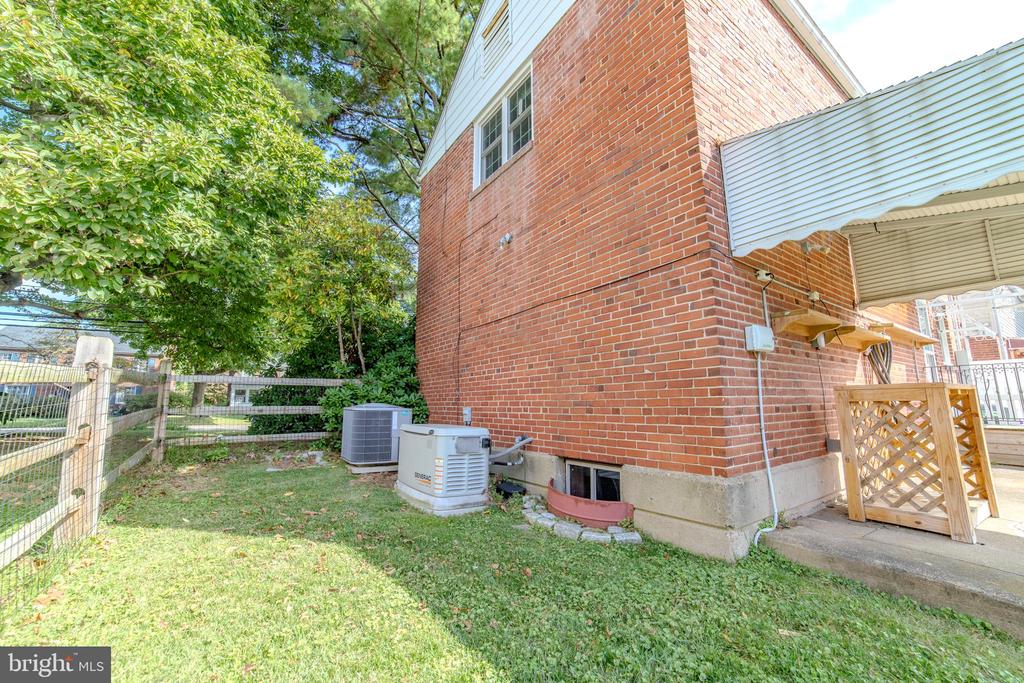 304 EARLINGTON ROAD
