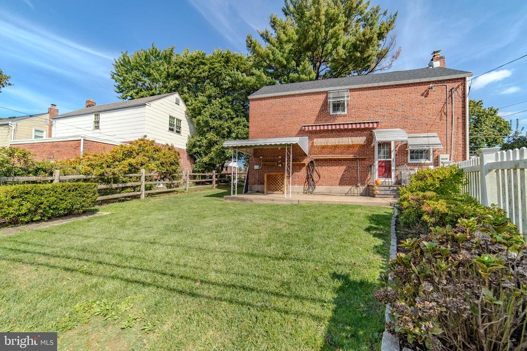304 EARLINGTON ROAD