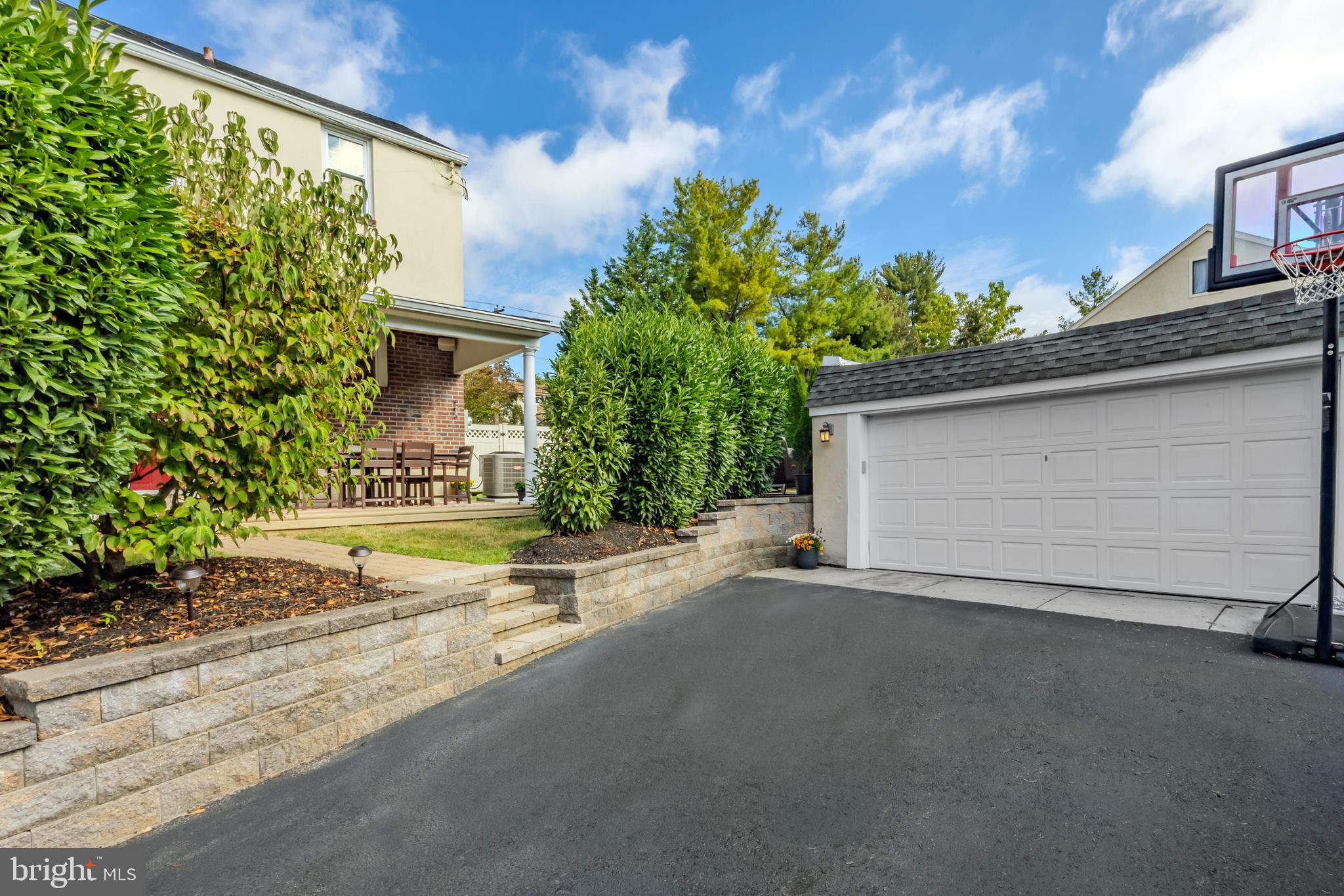 2321 BRYN MAWR AVENUE