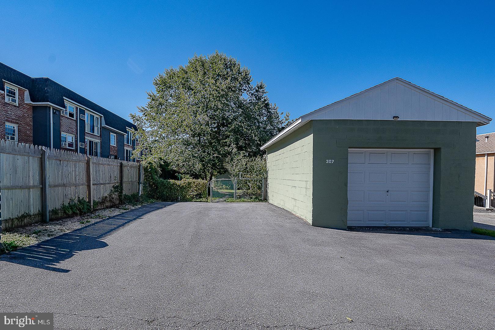 307 MANCHESTER AVENUE