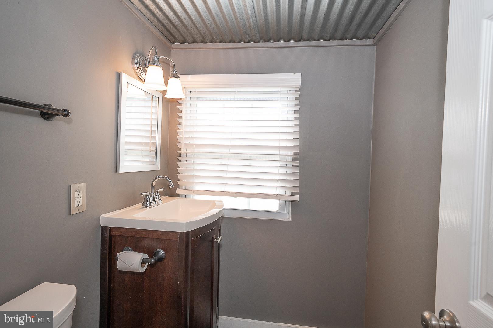 307 MANCHESTER AVENUE