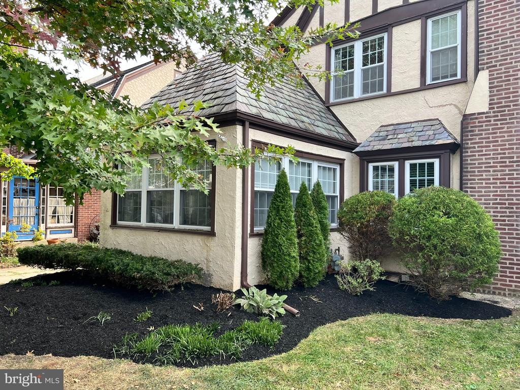 108 GLADSTONE ROAD