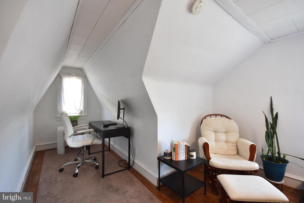 108 GLADSTONE ROAD