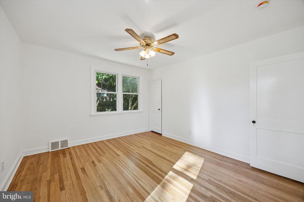 1228 OLD LANE