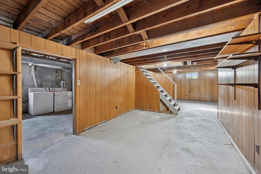 1228 OLD LANE