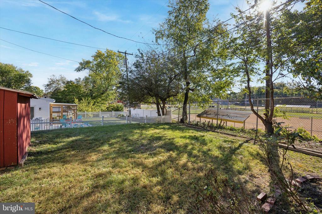 1228 OLD LANE