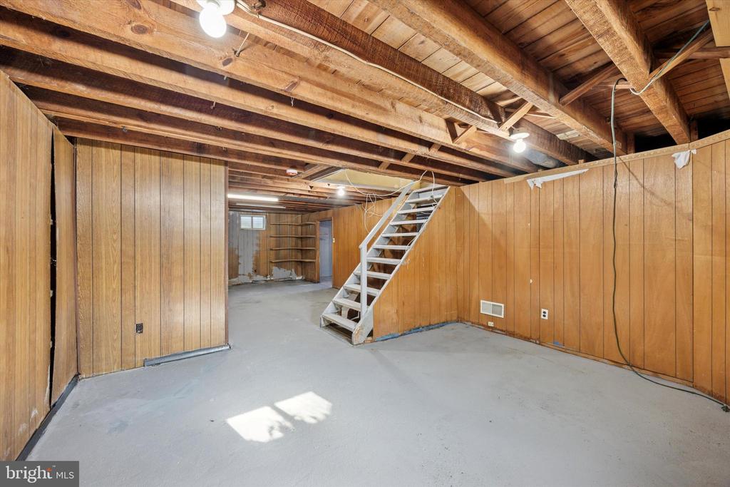 1228 OLD LANE