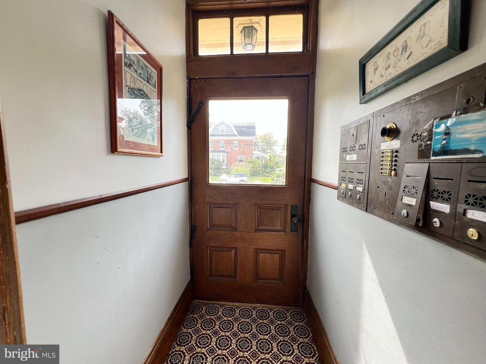 29 W STRATFORD AVENUE