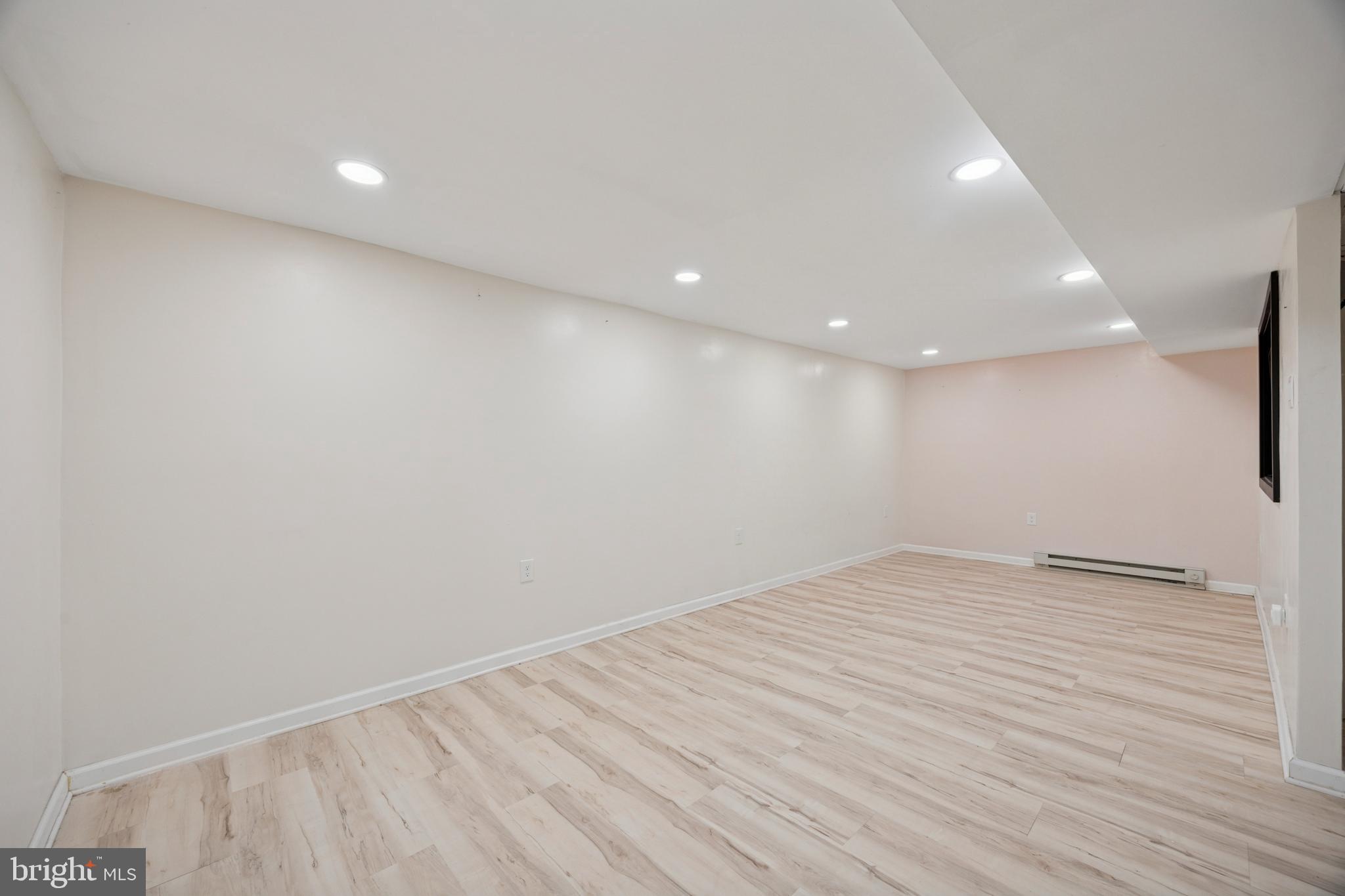 255 SHERBROOK BOULEVARD