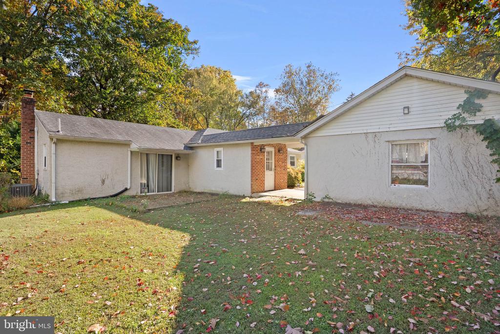 123 E KNOWLTON ROAD
