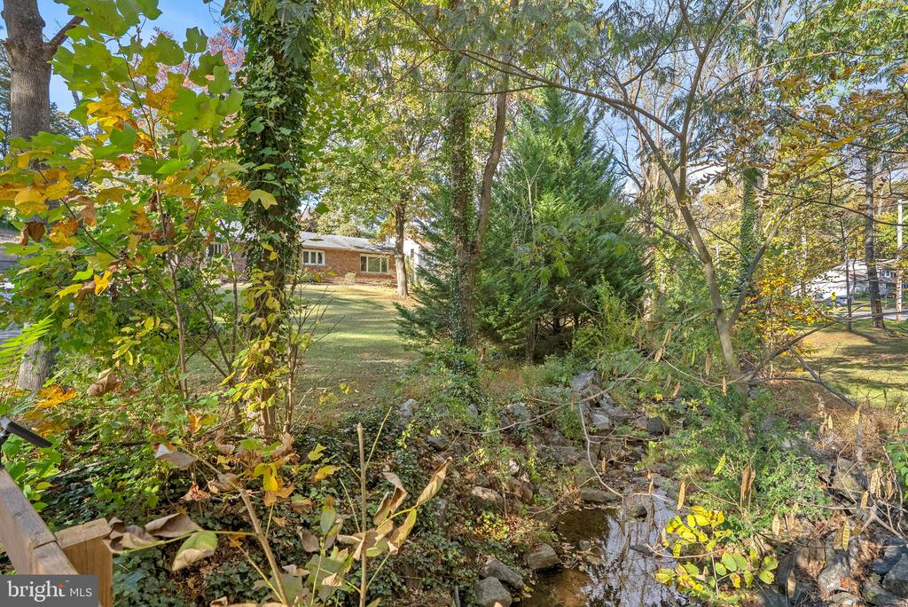 123 E KNOWLTON ROAD