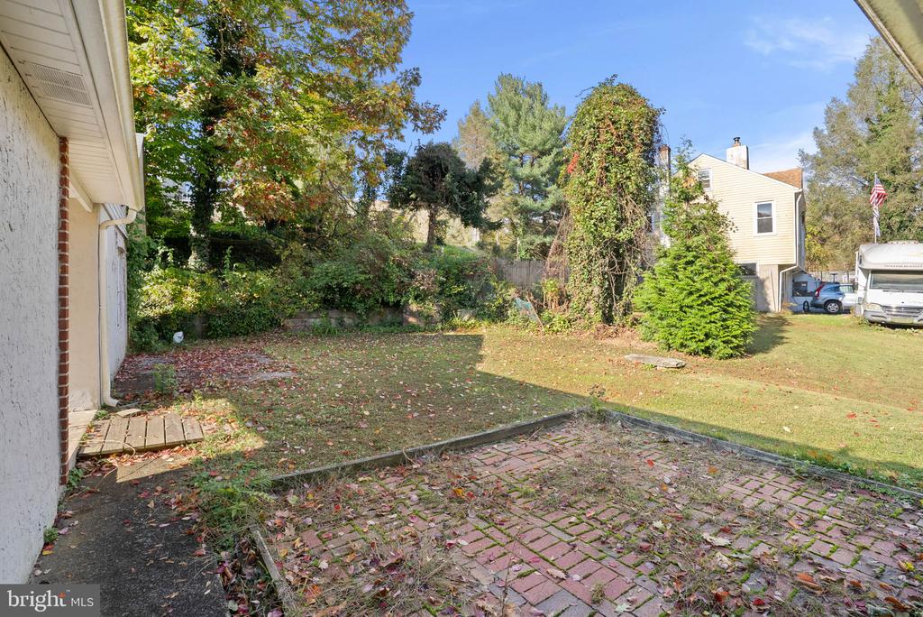 123 E KNOWLTON ROAD