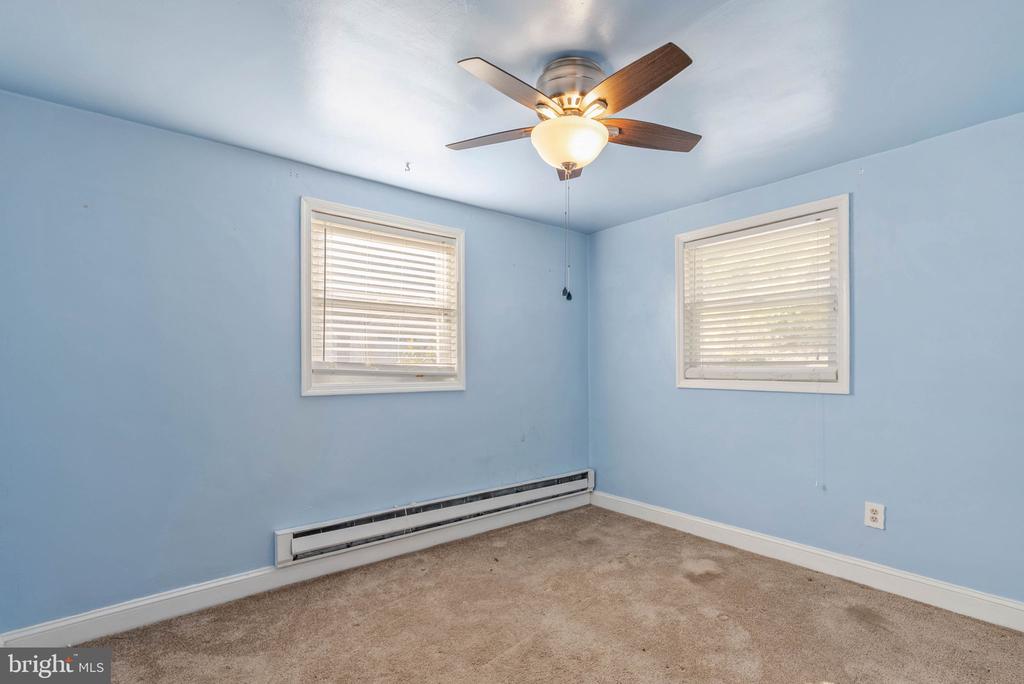 123 E KNOWLTON ROAD