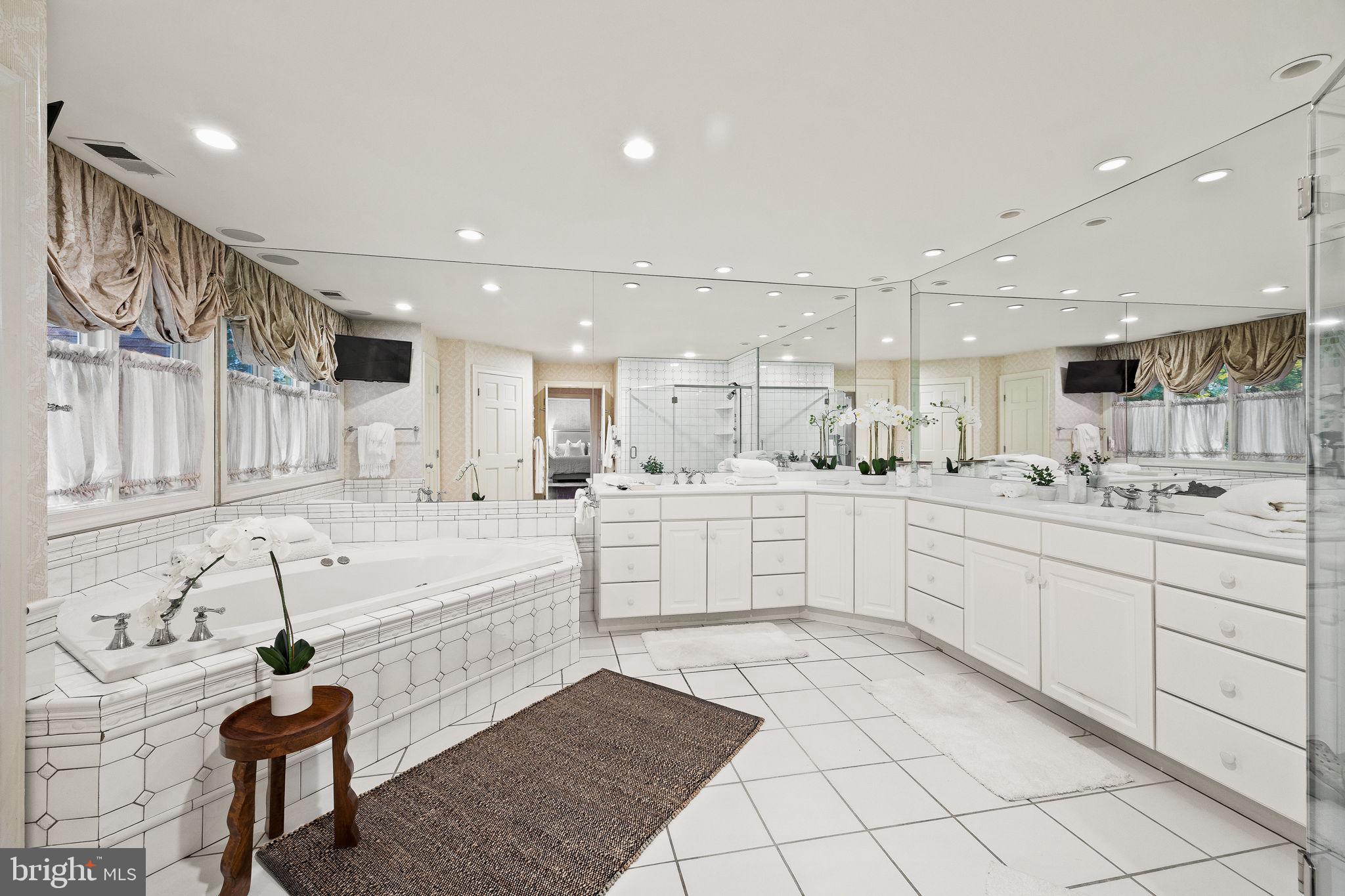 484 KING OF PRUSSIA ROAD