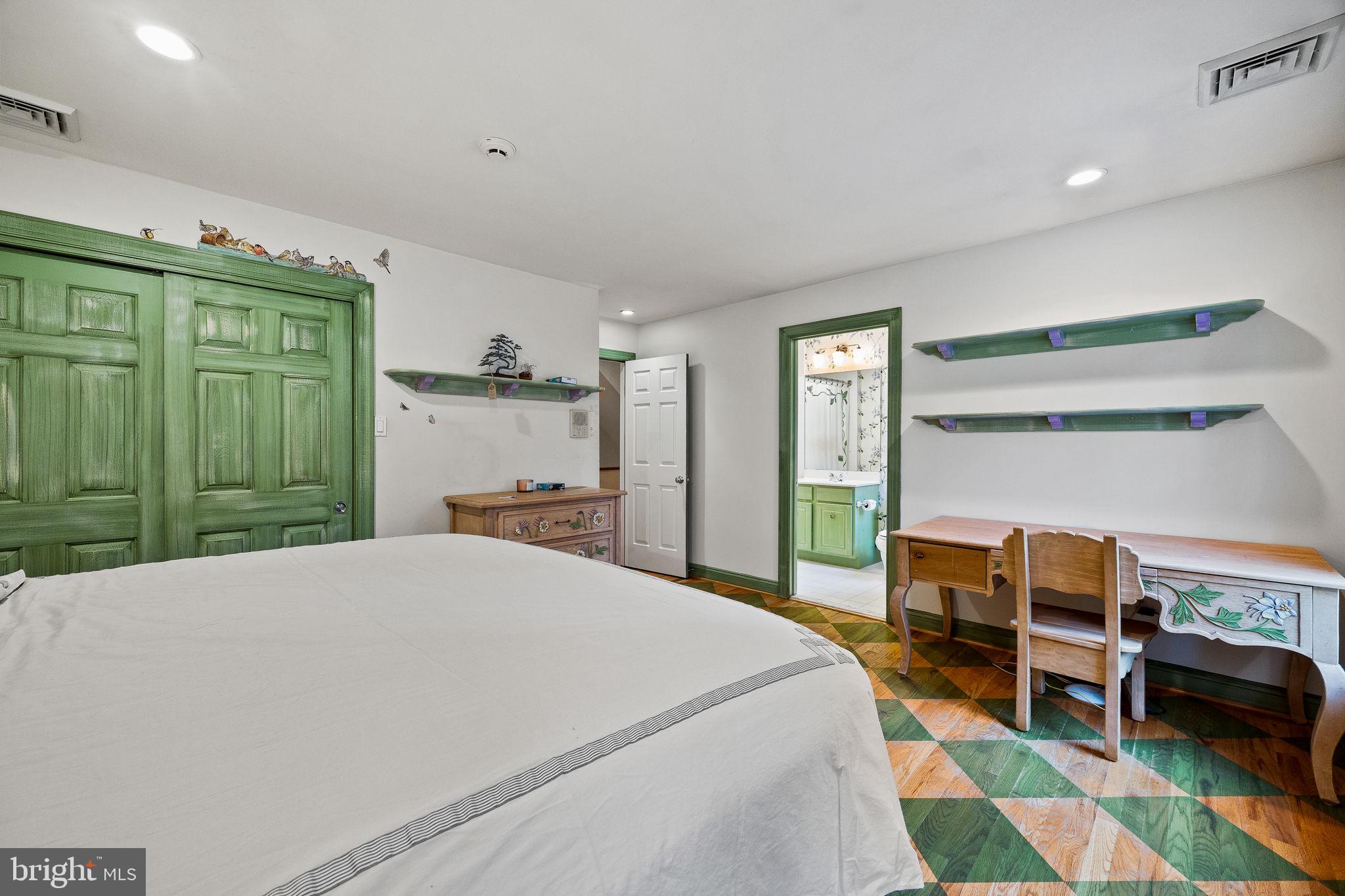 484 KING OF PRUSSIA ROAD