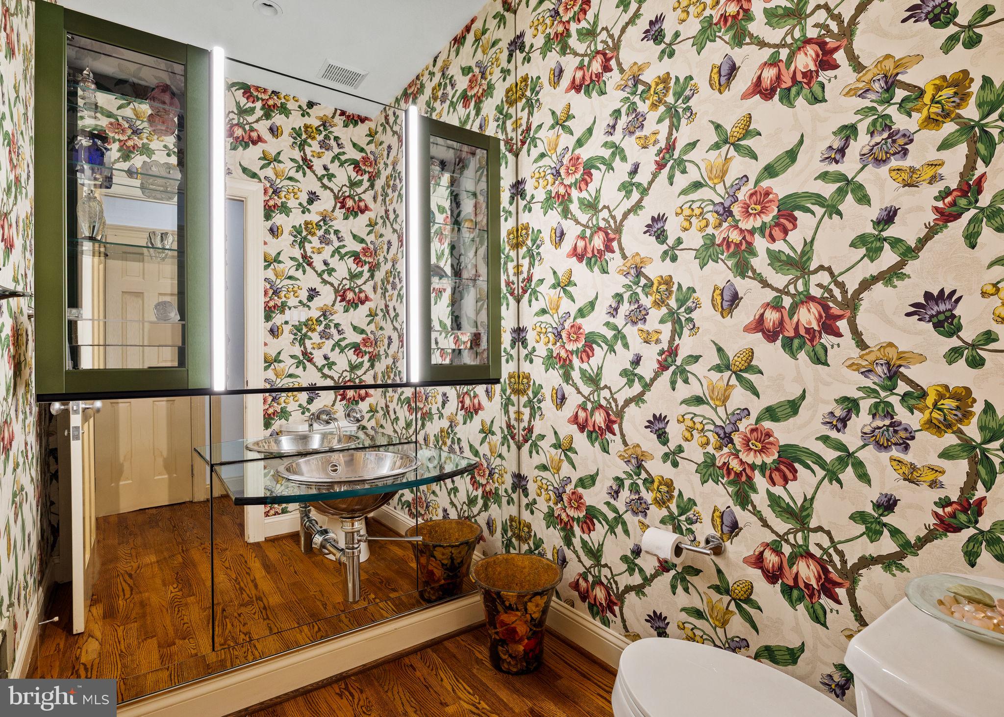 484 KING OF PRUSSIA ROAD