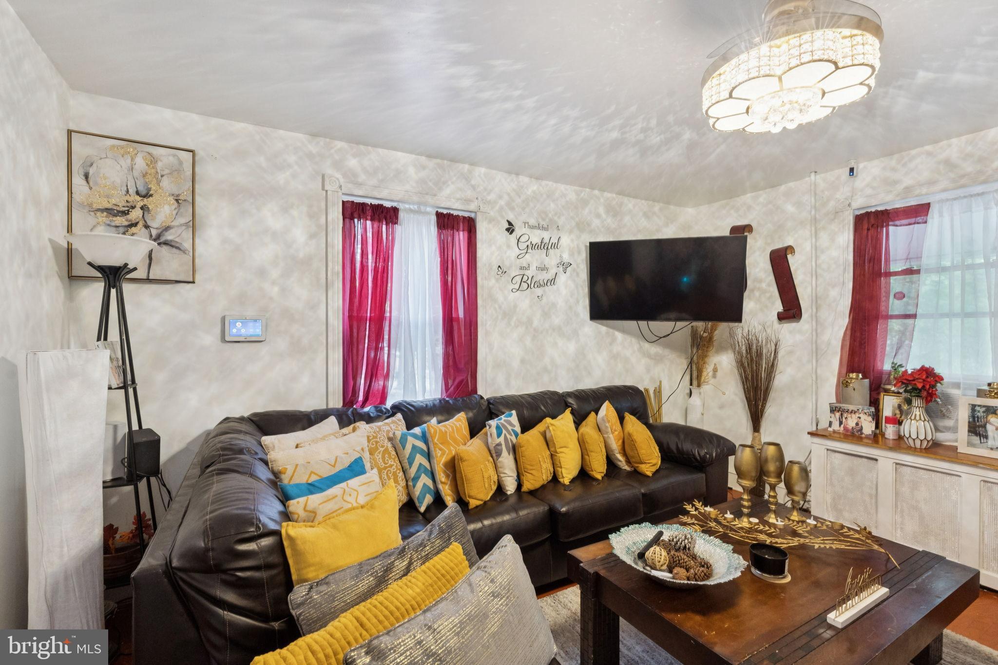 543 BLOOMFIELD AVENUE