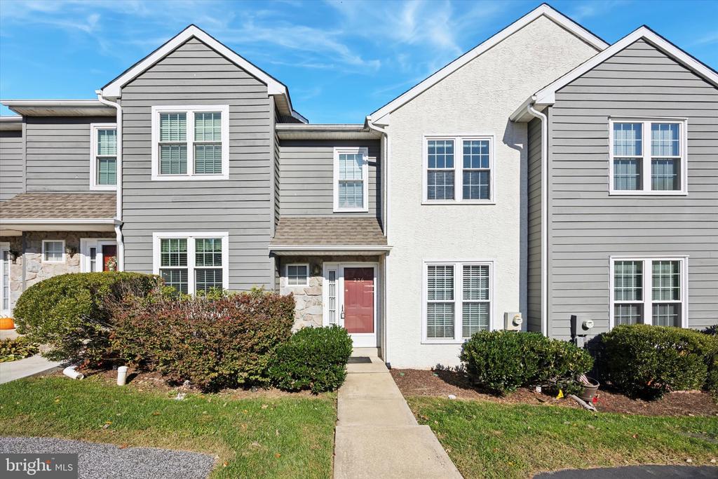 226 MORIA PLACE 226