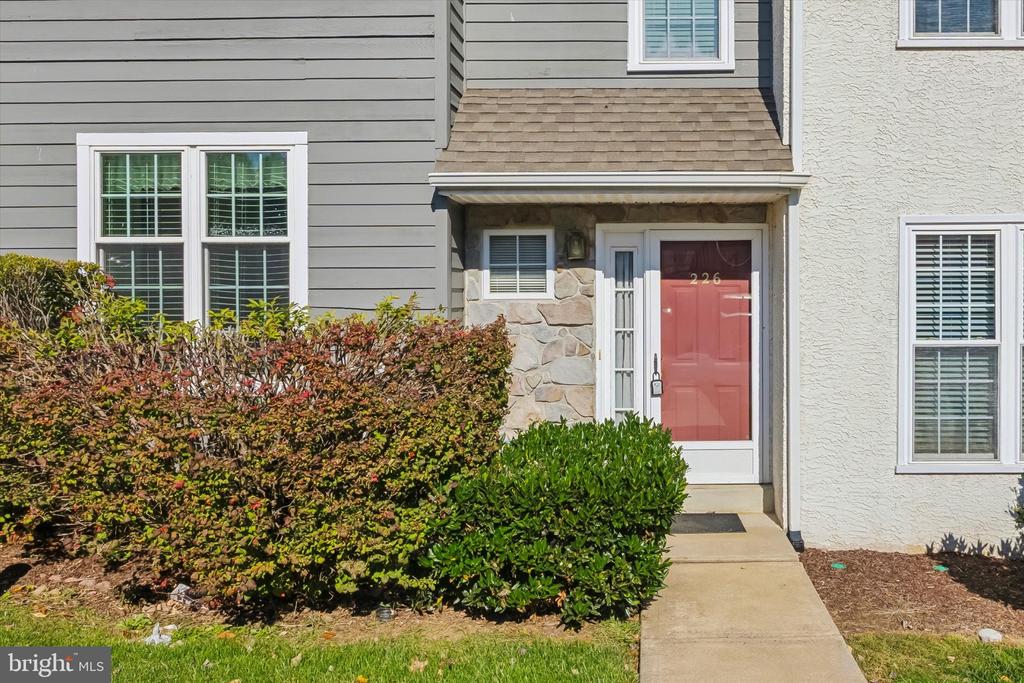 226 MORIA PLACE 226
