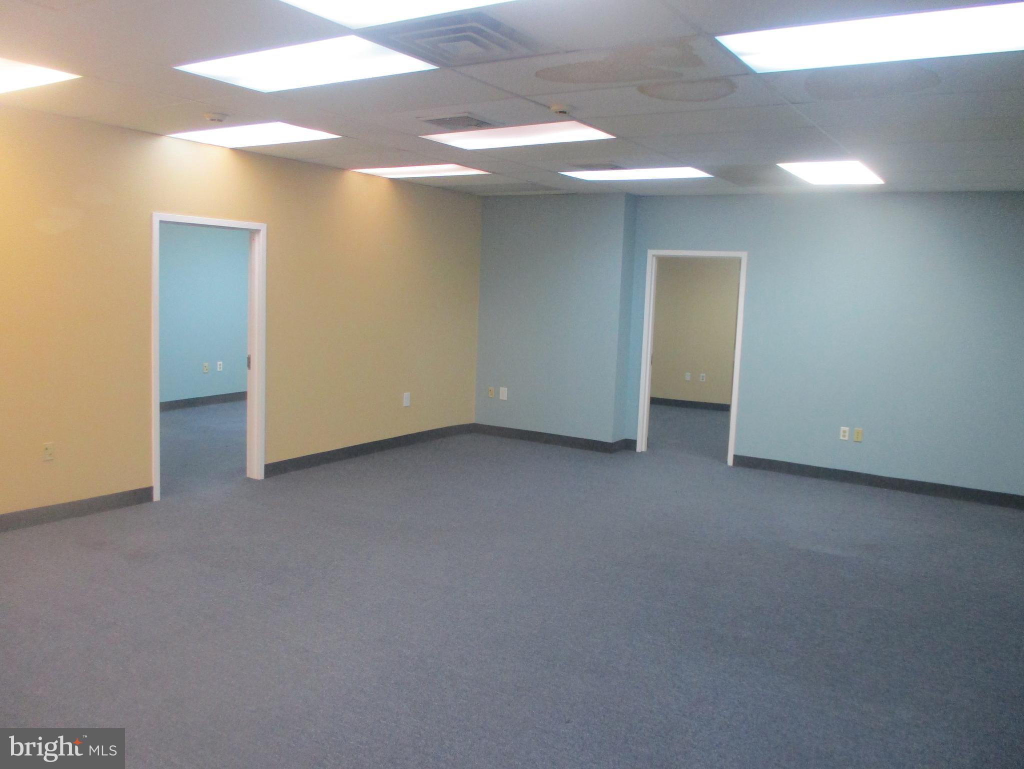 1254 W CHESTER PIKE 106