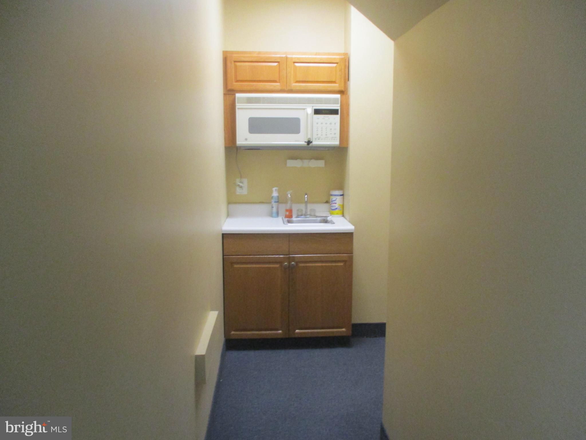 1254 W CHESTER PIKE 106