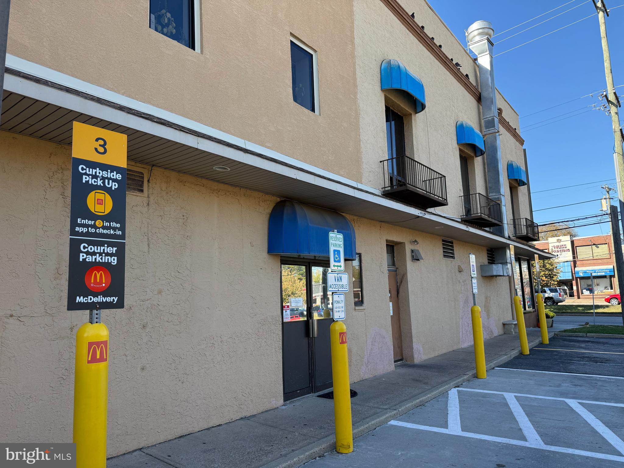 1254 W CHESTER PIKE 106