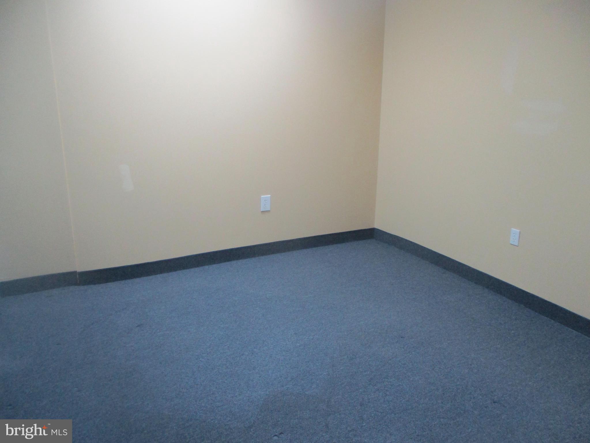 1254 W CHESTER PIKE 106