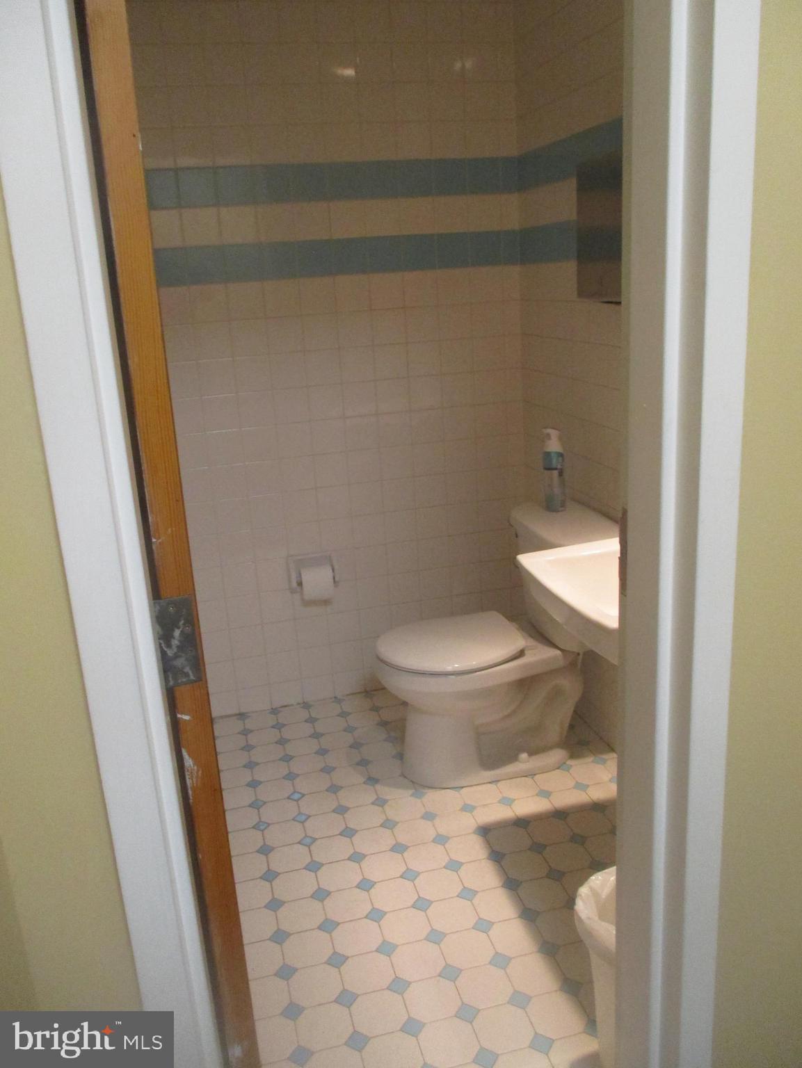 1254 W CHESTER PIKE 106