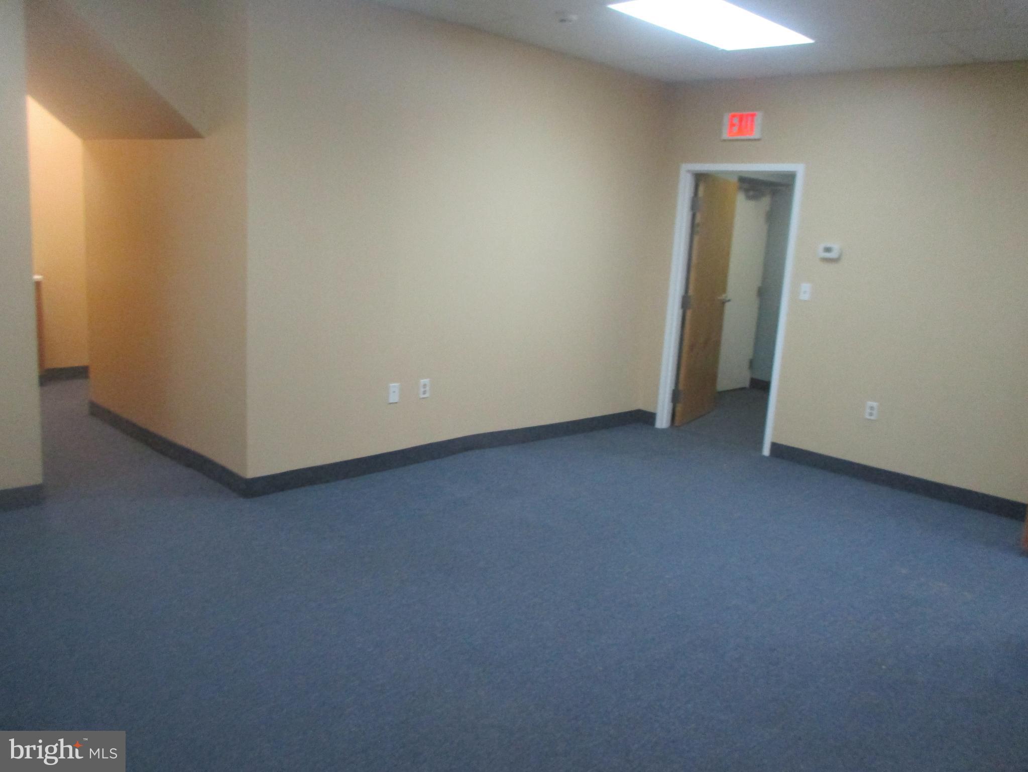 1254 W CHESTER PIKE 106