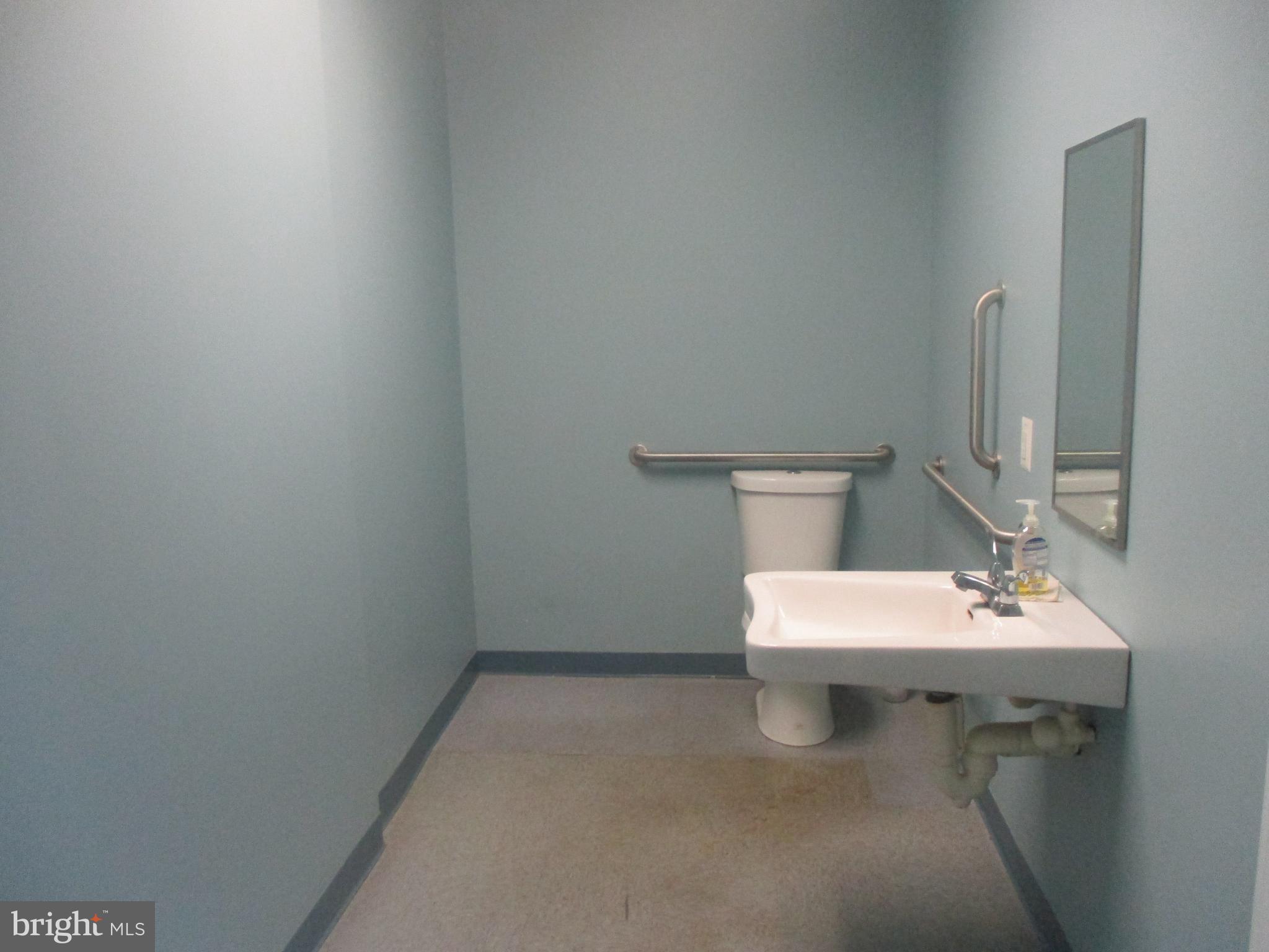 1254 W CHESTER PIKE 106