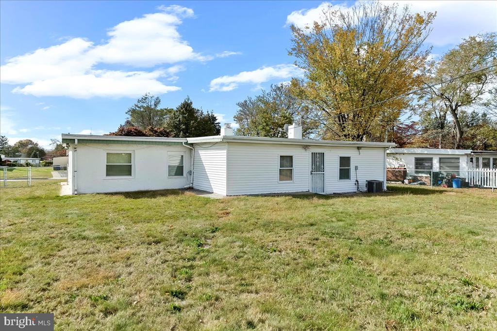2119 BOXWOOD DRIVE