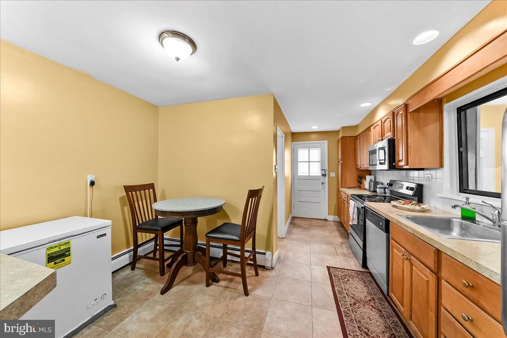 2119 BOXWOOD DRIVE
