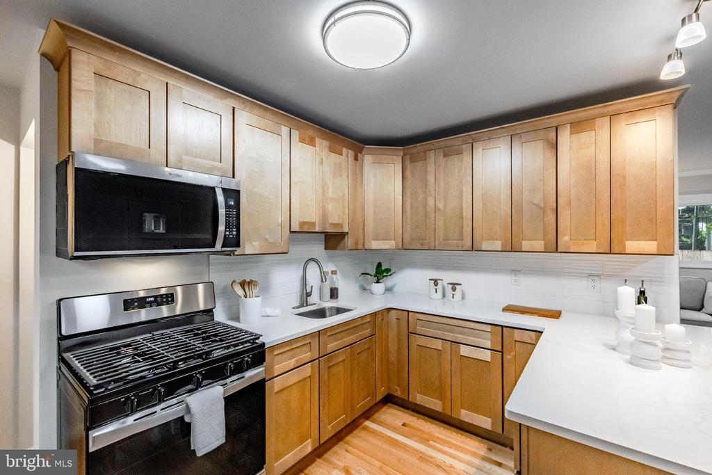 241 S CEDAR LANE