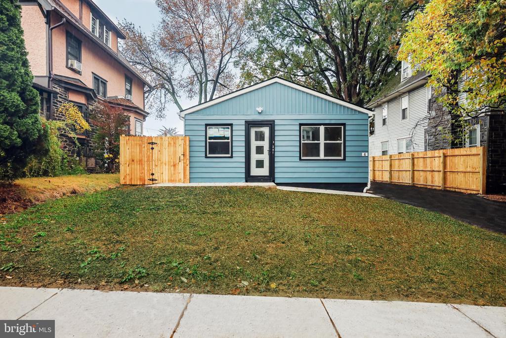241 S CEDAR LANE