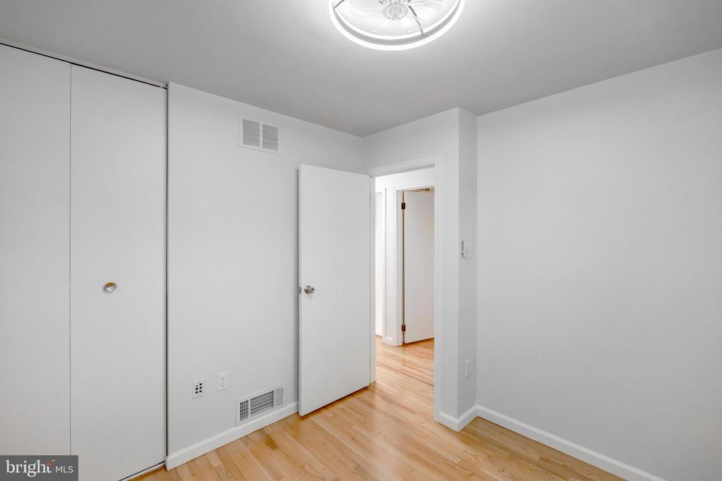 241 S CEDAR LANE
