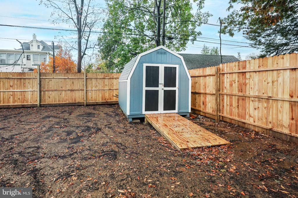 241 S CEDAR LANE