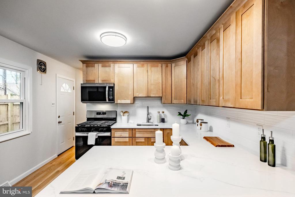 241 S CEDAR LANE