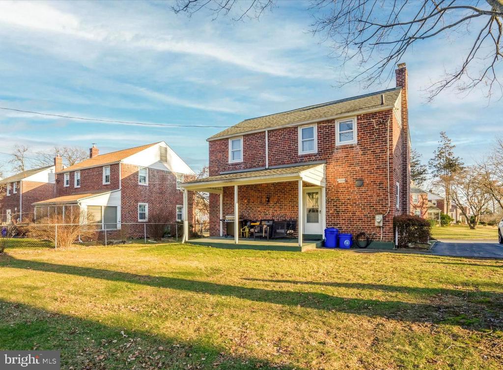 210 PADDOCK ROAD