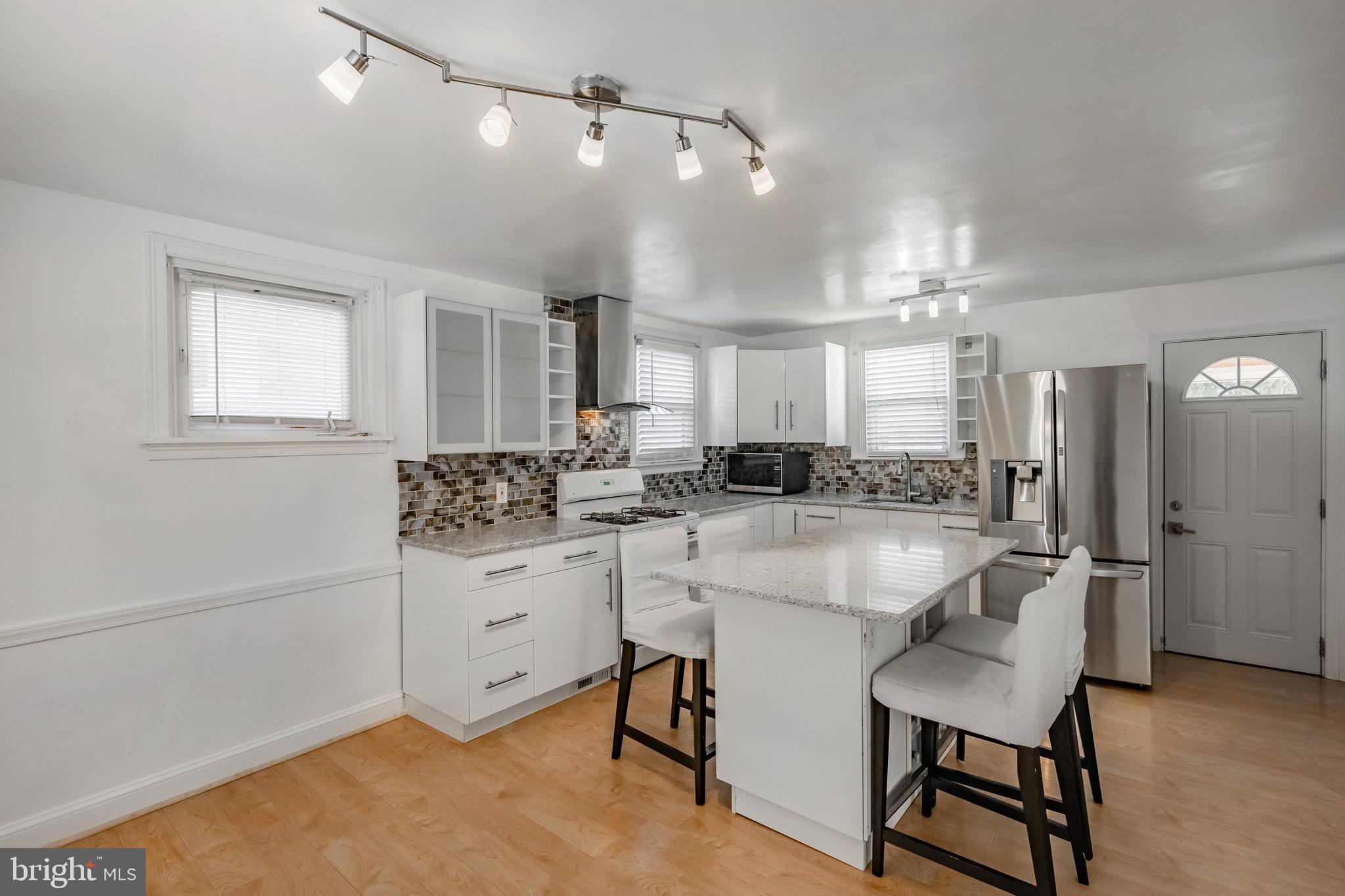 148 MEADOWBROOK AVENUE