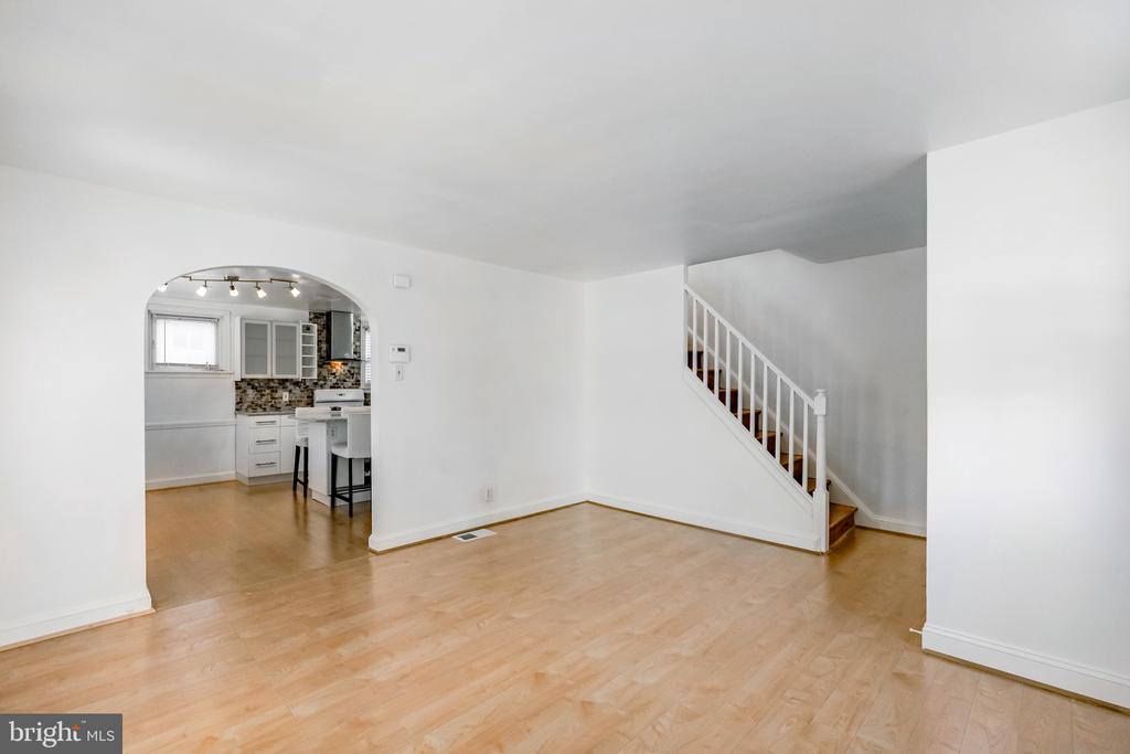 148 MEADOWBROOK AVENUE