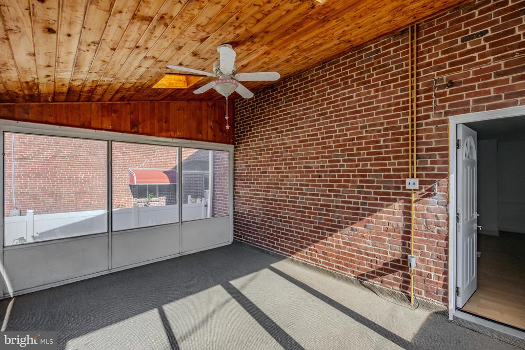 148 MEADOWBROOK AVENUE